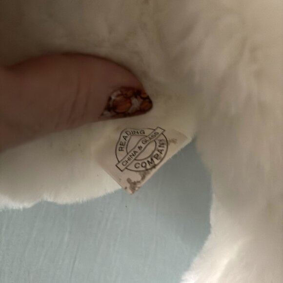 RHTF Reading China & Glass Company Blue Eyed White 22" Laying Soft Plush Cat - Picture 4 of 4